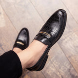 Fashion Pointed Toe Dress Shoes slip on Men Leopard Loafers Patent Leather Shoes for Men Formal party Mariage Wedding club Shoes